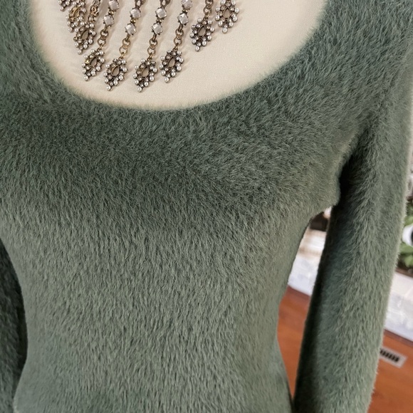 Aeropostale Sage Green Teddy Sweater - Picture 2 of 4